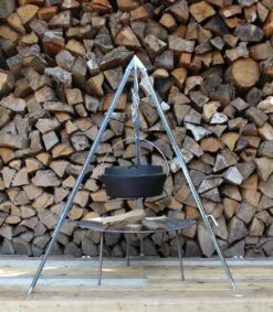 Petromax - Driepoot - Dutch Oven - Staal -Barbecue Benodigdheden 1047x1200