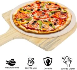 MaxxHome Pizzasteen - BBQ Steen - Maximum Te Verhitten Tot 600 Graden - ⌀33 - Incl. Houten Schep -Barbecue Benodigdheden 1200x1085 1