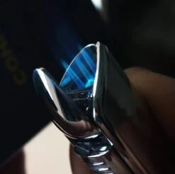 Cohiba® Sigarenaansteker - Sigarenboor - Sigaren - Sigaar - Cohiba Aansteker - Sigarenboor - Sigaren Accessoires - Sigarenknipper - Sigaar Aansteker - Cohiba - Incl. Luxe Geschenkdoos - Zwart -Barbecue Benodigdheden 1200x1197 11