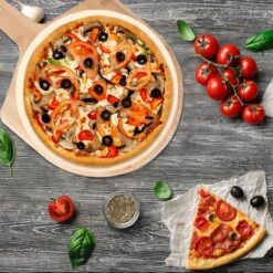 MaxxHome Pizzasteen - BBQ Steen - Maximum Te Verhitten Tot 600 Graden - ⌀33 - Incl. Houten Schep -Barbecue Benodigdheden 1200x1200 533