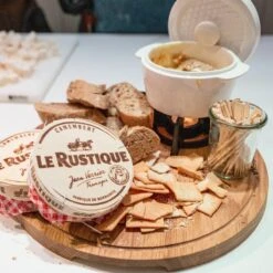 Boska Pizzaplank Friends L - BBQ Accessoires - Eikenhout - Handige Opvanggeul - Ø 34 Cm -Barbecue Benodigdheden 1200x1200 563