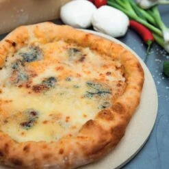 Boska Pizzasteen Deluxe - Voor Oven & BBQ - Knapperige Pizza's - Ø 29.5 Cm - BBQ Accessoires -Barbecue Benodigdheden 1200x1200 801