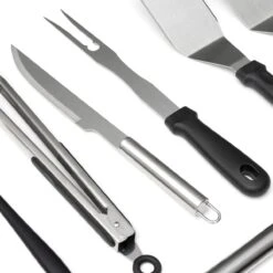BBQ Gereedschapset - Opbergtas - BBQ Accessoires - BBQ Tang - BBQ Set - BBQ Borstel - BBQ Gereedschap - Roestvrij Staal -Barbecue Benodigdheden 1200x1200 830