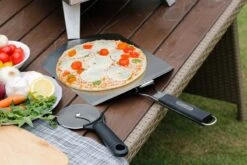 Bighorn Pizzaschep Voor BBQ En Oven-Inklapbare Handgreep -Pizzasnijder- Edelstaal -geschikt Als Broodschep En Ovenschep - SRPT01 12 Bighorn Pizzaschep Voor BBQ En Oven-Inklapbare Handgreep -Pizzasnijder- Edelstaal -geschikt Als Broodschep En Ovenschep - SRPT01 -Barbecue Benodigdheden 1200x800 68