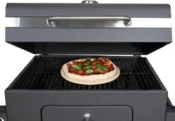 Boska Pizzasteen Deluxe - Voor Oven & BBQ - Knapperige Pizza's - Ø 29.5 Cm - BBQ Accessoires -Barbecue Benodigdheden 1200x830