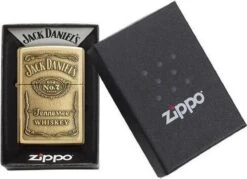 Aansteker Zippo Jack Daniel's Label Brass Emblem -Barbecue Benodigdheden 1200x869 2