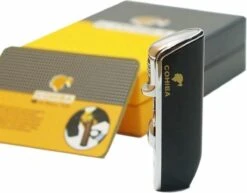 Cohiba® Sigarenaansteker - Sigarenboor - Sigaren - Sigaar - Cohiba Aansteker - Sigarenboor - Sigaren Accessoires - Sigarenknipper - Sigaar Aansteker - Cohiba - Incl. Luxe Geschenkdoos - Zwart -Barbecue Benodigdheden 1200x937 4