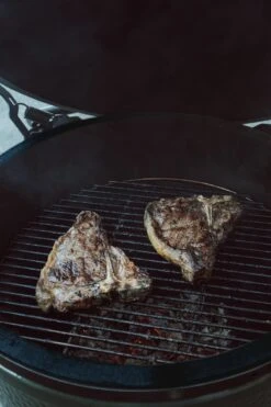 Kamado Vilt | BBQ Vilt | 3 Mm Dik ZWART | Kamado Vervangingsvilt | Hitteseal / Luchtseal BBQ | Geschikt Voor: Big Green Egg, Black Bastard, Kamado Joe, Big Joe & Grill Guru 12 Kamado Vilt | BBQ Vilt | 3 Mm Dik ZWART | Kamado Vervangingsvilt | Hitteseal / Luchtseal BBQ | Geschikt Voor: Big Green Egg, Black Bastard, Kamado Joe, Big Joe & Grill Guru -Barbecue Benodigdheden 800x1200