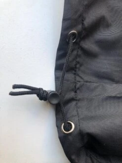 Merkloos Kamado BBQ Large Beschermhoes Cover Tot 25" Inch - Hoes Zwart Groot - O.a. Big Green Egg, Grill Guru, Kamado Joe Classic, Patton, The Bastard, Takumi, Tarrington House 9 Merkloos Kamado BBQ Large Beschermhoes Cover Tot 25" Inch - Hoes Zwart Groot - O.a. Big Green Egg, Grill Guru, Kamado Joe Classic, Patton, The Bastard, Takumi, Tarrington House -Barbecue Benodigdheden 899x1200 12