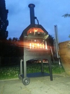 Merkloos MaxxGarden Pizza Oven - Smoker Barbecue Houtskool 45 X 65 X 158cm 31 Merkloos MaxxGarden Pizza Oven - Smoker Barbecue Houtskool 45 X 65 X 158cm -Barbecue Benodigdheden 900x1200 6